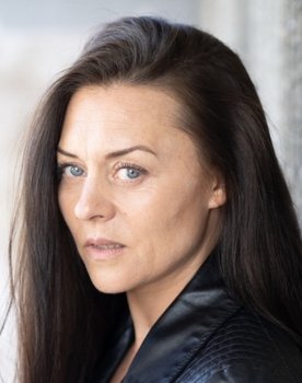 Leigh Barwell as Rose Mortimer