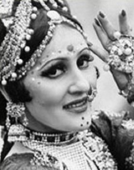 Malika Kalantarova as Gulnora