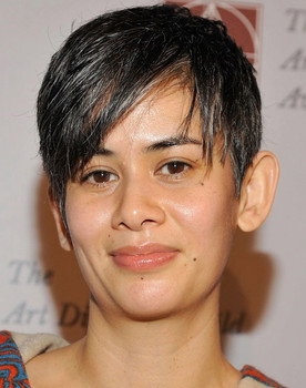Suttirat Anne Larlarb as