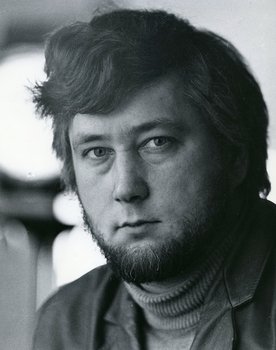 Jüri Garšnek as Alien