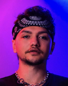 Von Kaʻanāʻanā as Bakunawa