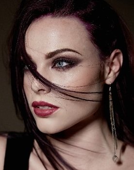 Jennifer Cipolla as Juliet