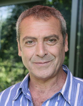 Shmil Ben Ari as Pini Cohen