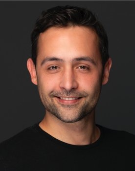 Emir Çubukçu as Necip