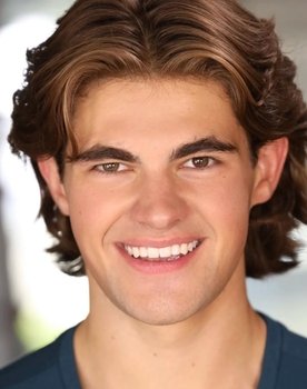 Skyler Guthrie as Daniel Lawson