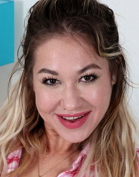 Nikki Dikki