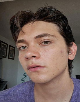 Diego Pauletti as Juan