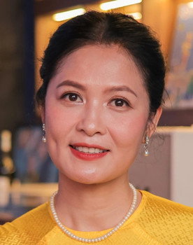 Đinh Thuý Hà as Bà Xuân