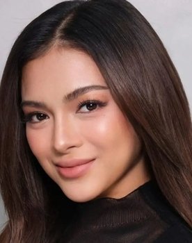 Mika Salamanca as Bea Santos