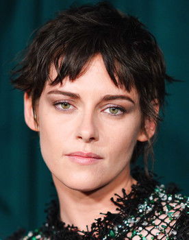 Kristen Stewart as Sarah Altman