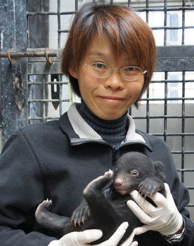 Mei-Hsiu Hwang as Herself