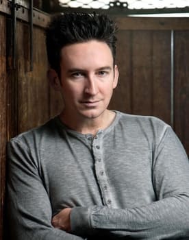 Dustin Pari