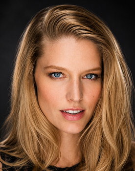 Sarah Brooks as Lacey