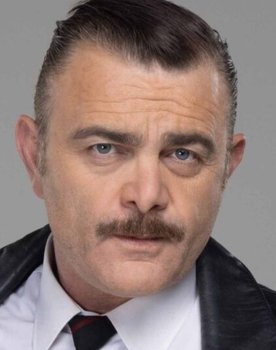 Dimitris Kapetanakos as Kostaras