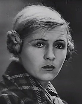 Antonina Bryantseva as Komsomol member