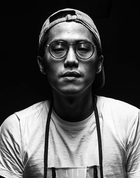 Chih-yen Hsu as Chin-yen Hsu