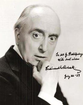 Ferdinand Gottschalk as Monsieur Ginard