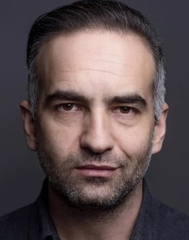 Nadir Sarıbacak as Kamil