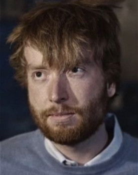 August Sonne as Alex