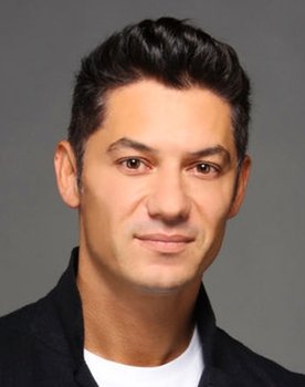 Okan Çabalar as Bünyamin Karakaş