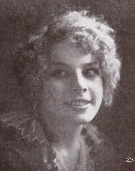 Cleo Ridgely as 