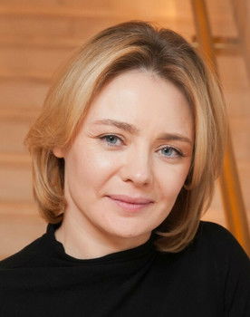 Karina Razumovskaya as