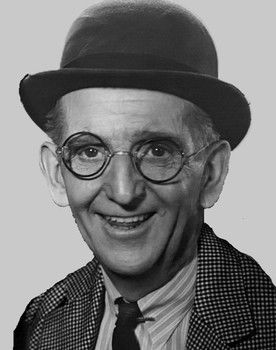 Jimmy Conlin as Pete the Hermit