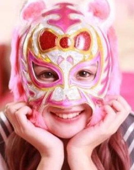 新垣ひとみ