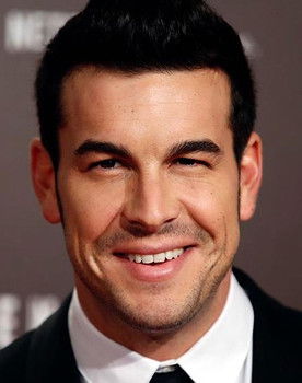 Mario Casas as Zeta