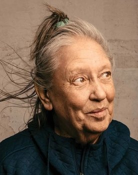 Shelley Duvall as Detective Dubrinski