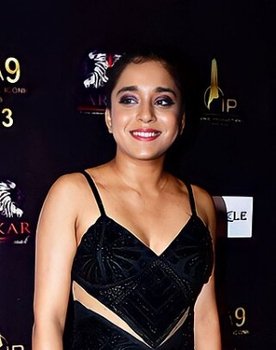 Sumbul Touqeer as Kavya Bansal