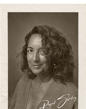 Raquel Sánchez as Pepi