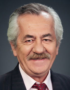 Engin Günay as Conductor