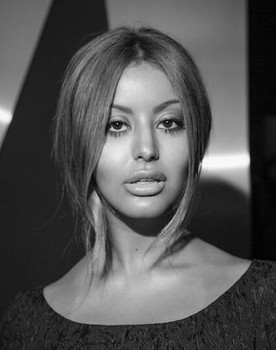 Zahia Dehar