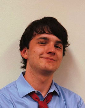 Owen David as Leo Sims