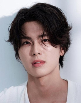 Seo Jae-woo as Kang Min-woo