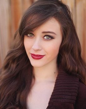 Mariah Rose Faith as Alice/Zoey