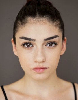 Hazar Ergüçlü