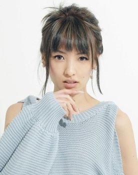 Akina Minami Photo