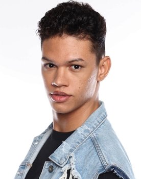 Vinny Reis as Figurante