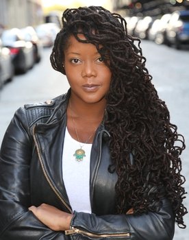 Lynnette Joy Arthur as Mrs. Richards