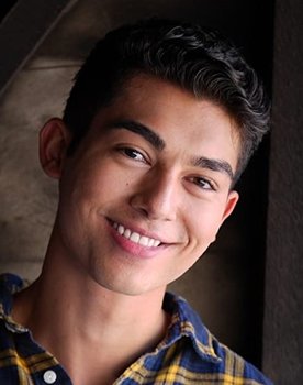 James Cretan as Kern