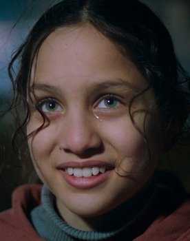 Isha Zainab Kahn