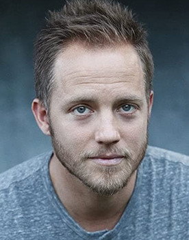 Graham Hamilton as Bodi (voice)