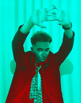 Jorge "George"  Ruiz as Miles de Souza