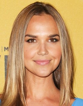 Arielle Kebbel Photo
