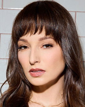 Lexi Luna as Luna Laguna