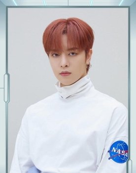 Kim Yeong Jo as Self - Contestant