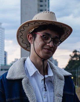 Miguel di’Oliveira as Théo