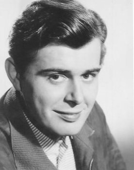 Paul Bösiger as Lukas Mäglin